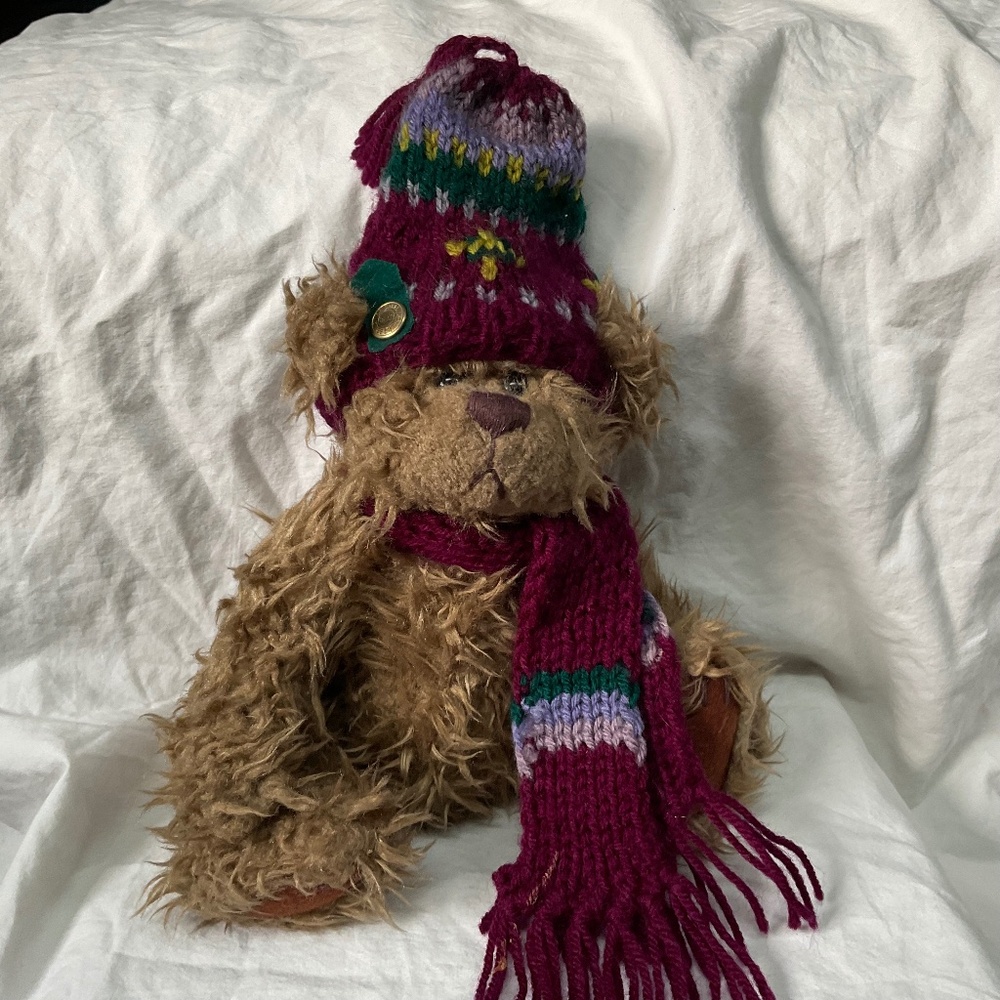 “Dooley” Brass Button Bear (1996) by Pickford Bears Ltd.